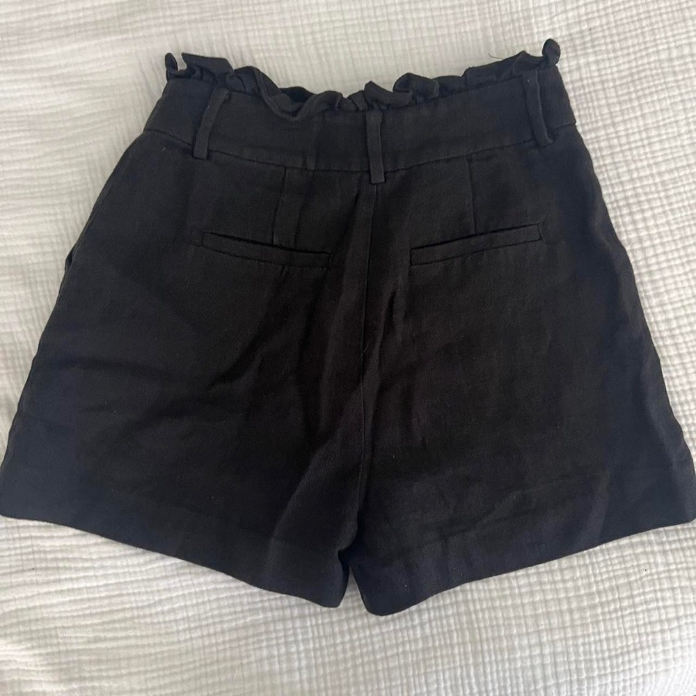 Frame Linen Shorts - Picture 2 of 4